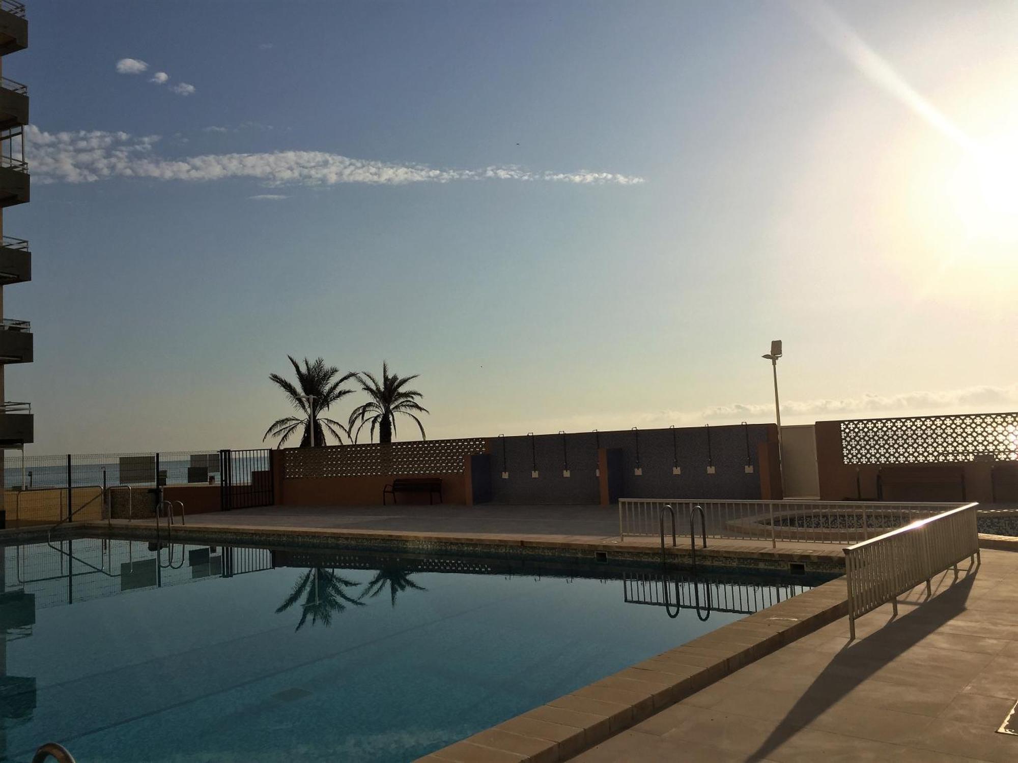 Beachfront And Peaceful Apartment Mareny Barraquetas Exterior photo